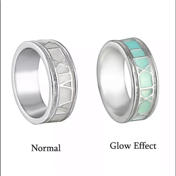 Jewelry - New glow in the dark ring